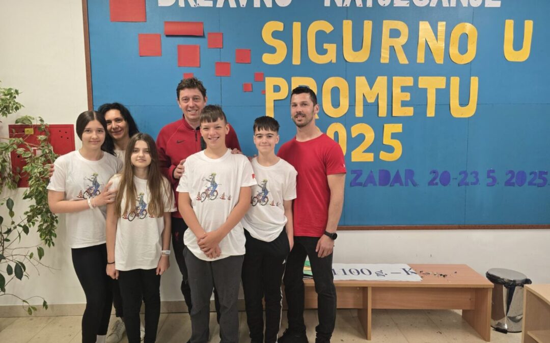 Franko Siročić iz 5. b razreda – dio ekipe koja je osvojila 1. mjesto na Državnom natjecanju „Sigurno u prometu“