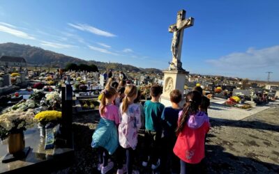 Odlazak 1.a razreda na mjesno groblje u Cestici