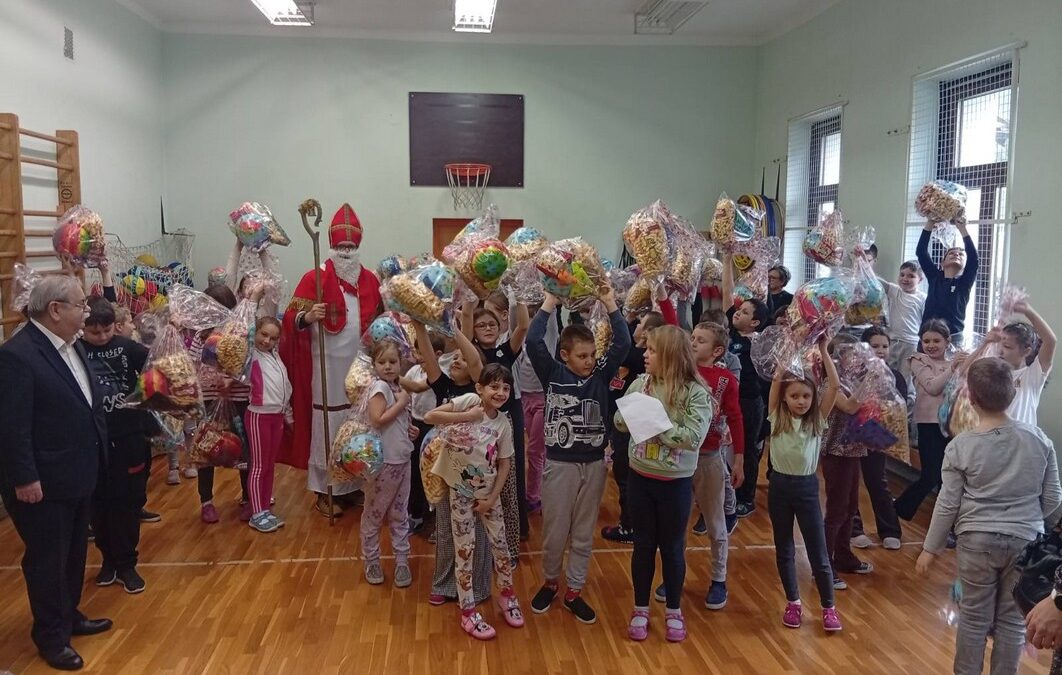 SVETI NIKOLA U PODRUČNOJ ŠKOLI LOVREČAN