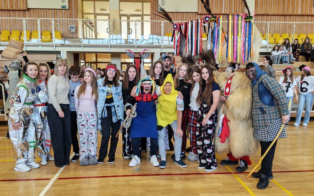 Održane školske maškare uz pjesmu, ples i stare običaje